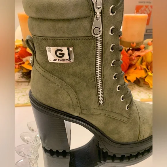 Guess women’s green suede boots size 8 - Picture 2 of 11